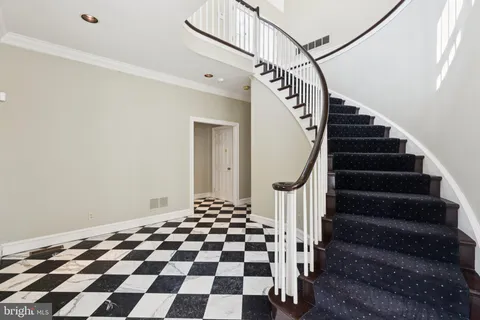 $1,500,000 | 821 Oxford Crest, Villanova, PA 19085