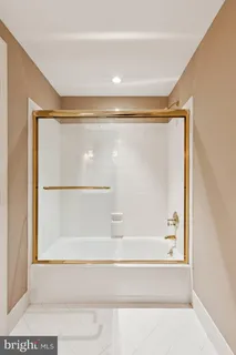 $1,500,000 | 821 Oxford Crest, Villanova, PA 19085