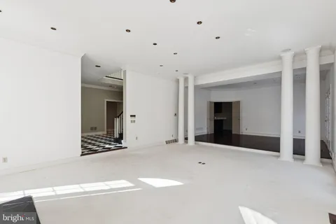 $1,500,000 | 821 Oxford Crest, Villanova, PA 19085