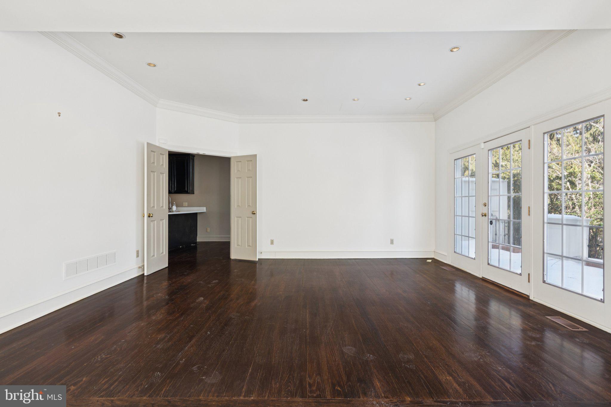 821 Oxford Crest Villanova, PA 19085 - Photo 7 of 39 Dining Room