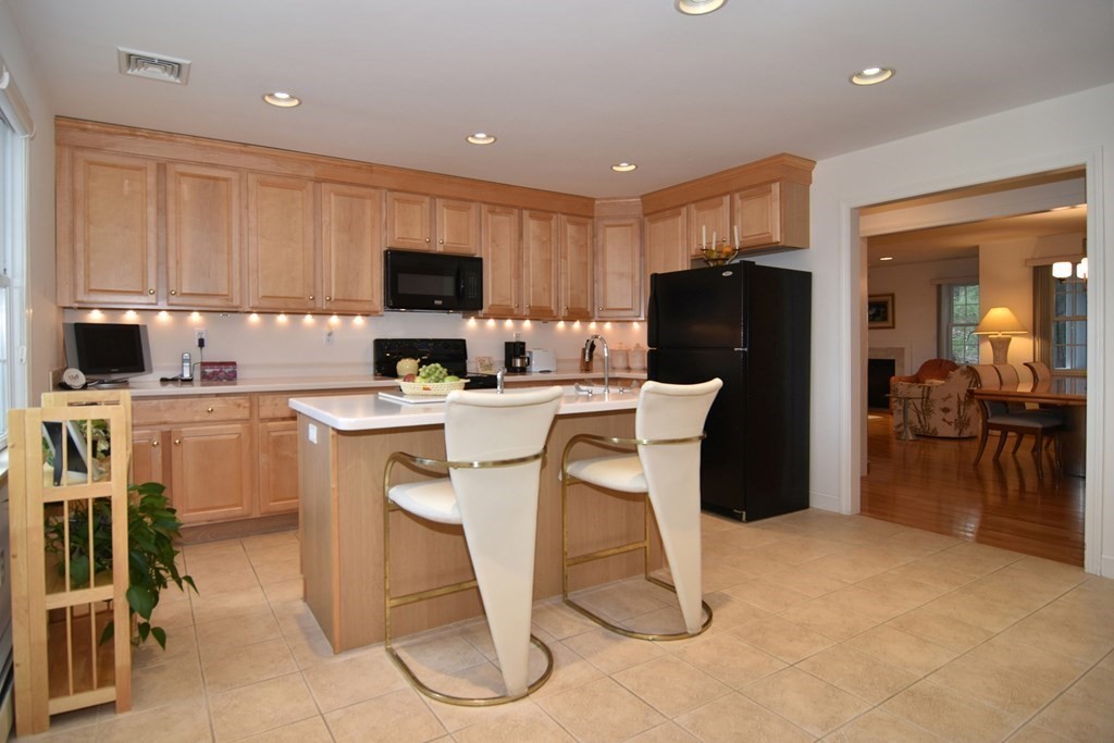 5 Madison Circle, Unit 5 Rehoboth, MA 02769 - Photo 3 of 42