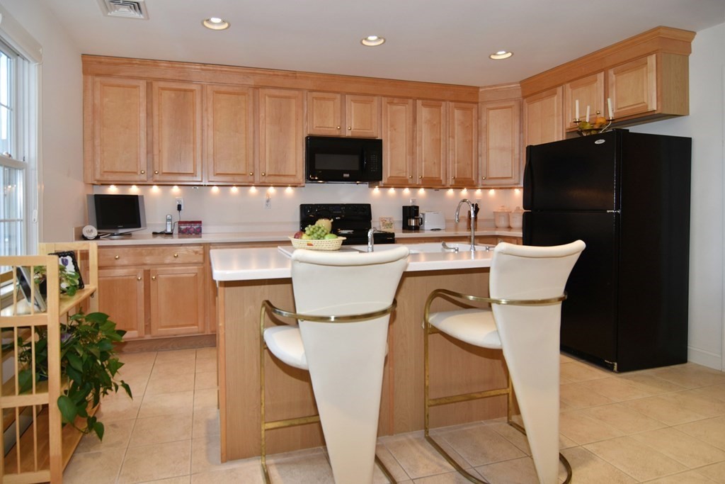 5 Madison Circle, Unit 5 Rehoboth, MA 02769 - Photo 4 of 42