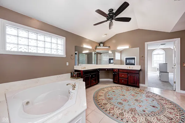 $1,100,000 | 2009 West 250 North, Lebanon, IN 46052