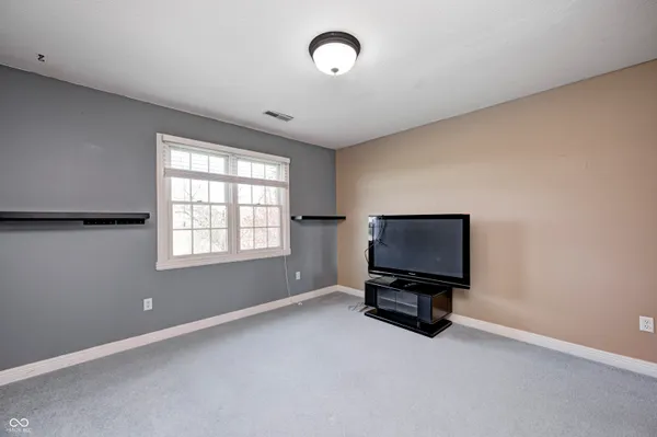 $1,100,000 | 2009 West 250 North, Lebanon, IN 46052