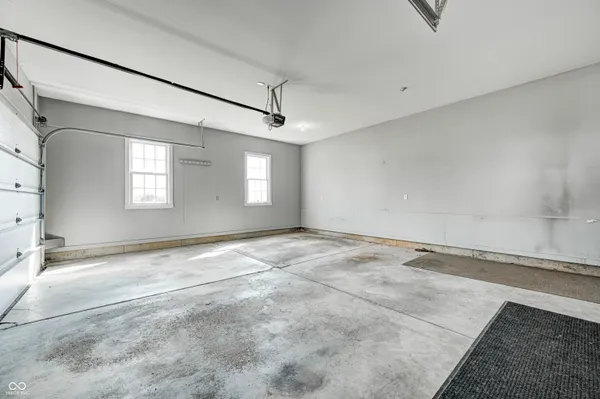 $1,100,000 | 2009 West 250 North, Lebanon, IN 46052