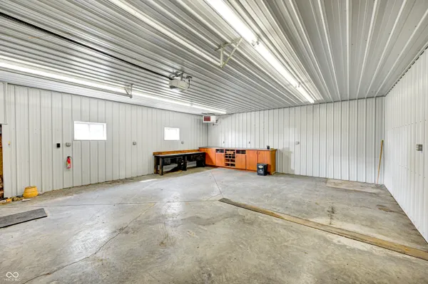 $1,100,000 | 2009 West 250 North, Lebanon, IN 46052