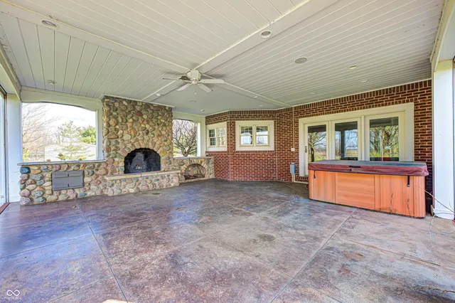 $1,100,000 | 2009 West 250 North, Lebanon, IN 46052