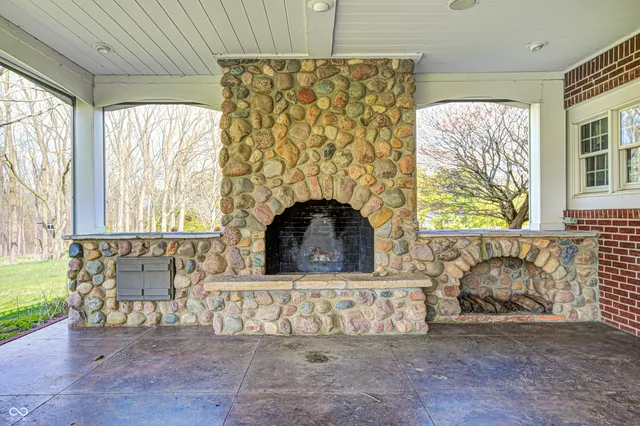 $1,100,000 | 2009 West 250 North, Lebanon, IN 46052