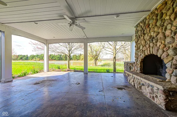 $1,100,000 | 2009 West 250 North, Lebanon, IN 46052