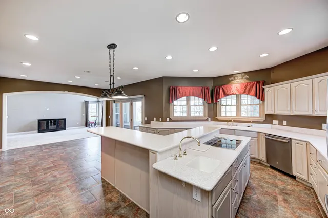 $1,100,000 | 2009 West 250 North, Lebanon, IN 46052