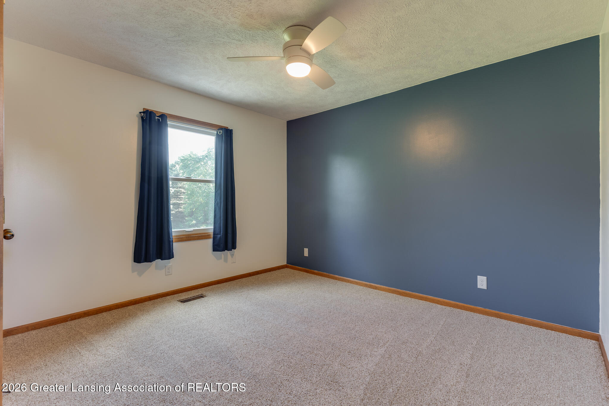 4115 West Howe Road Dewitt, MI 48820 - Photo 20 of 32 .
