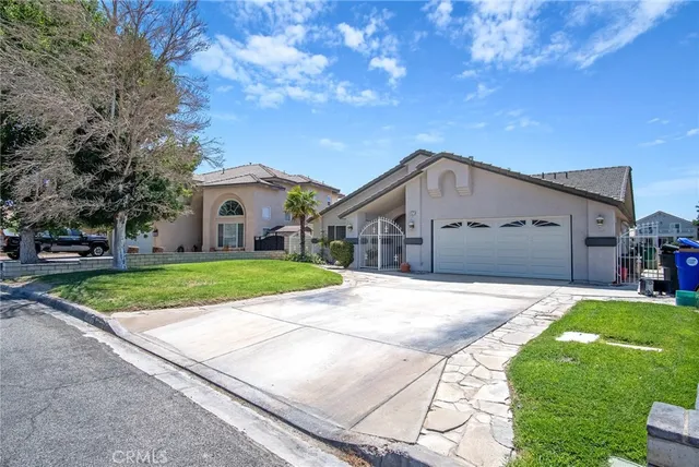 $439,000 | 14375 Jamaica Lane, Helendale, CA 92342