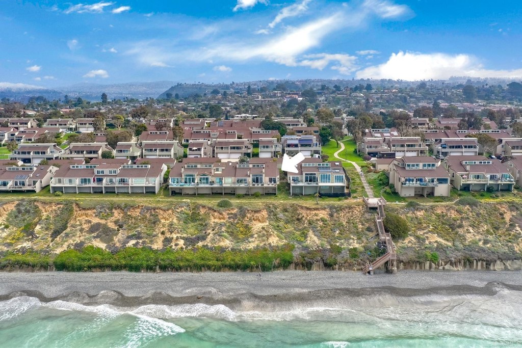 1808 Parliament Road Encinitas, CA 92024 - Photo 4 of 49