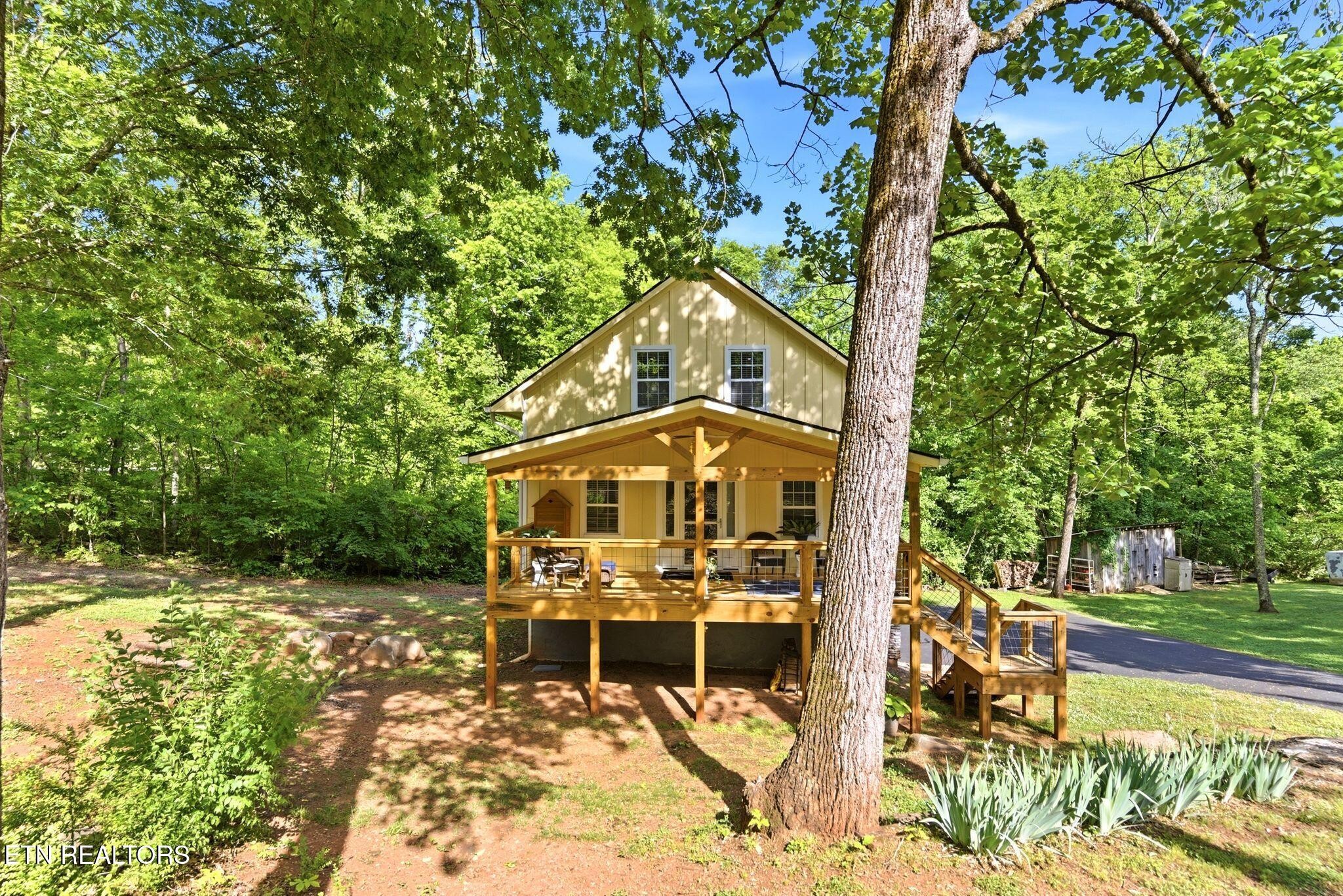 3905 Light Pink Road Louisville, TN 37777 - Photo 4 of 53 Gallery Image 4