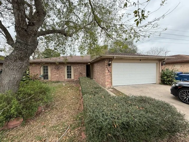 $1,795 | 2137 Meadowlight Parkway, Corpus Christi, TX 78414