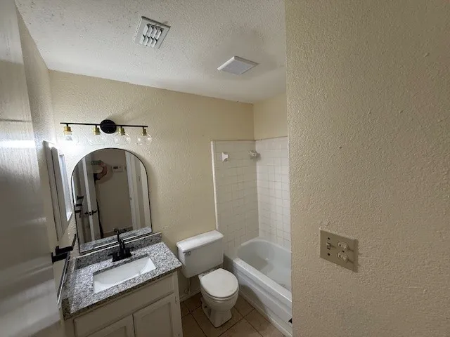 $1,795 | 2137 Meadowlight Parkway, Corpus Christi, TX 78414