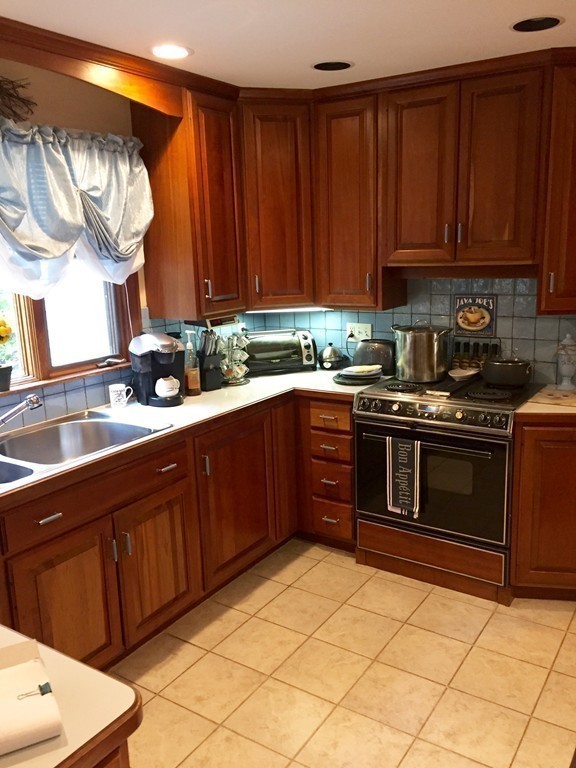 22 Troy Road Belmont, MA 02478 - Photo 10 of 29 Gallery Image 10