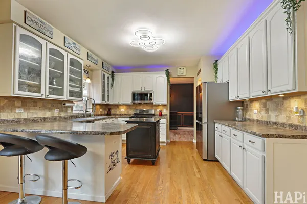 $515,000 | 2211 Hazelwood Drive, McHenry, IL 60051