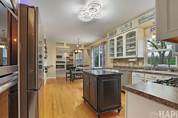 $515,000 | 2211 Hazelwood Drive, McHenry, IL 60051