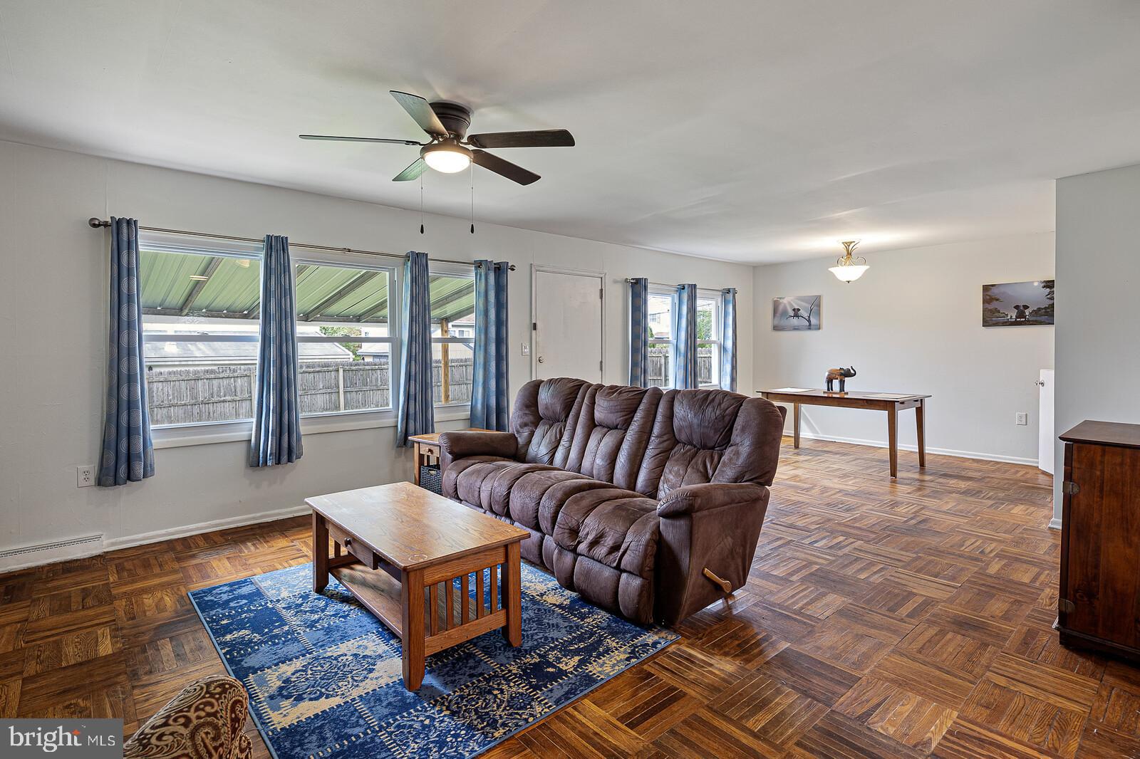27 Benning Road Claymont, DE 19703 - Photo 2 of 27 Living Room