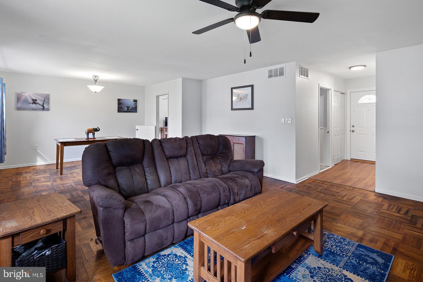 27 Benning Road Claymont, DE 19703 - Photo 3 of 27 Living Room