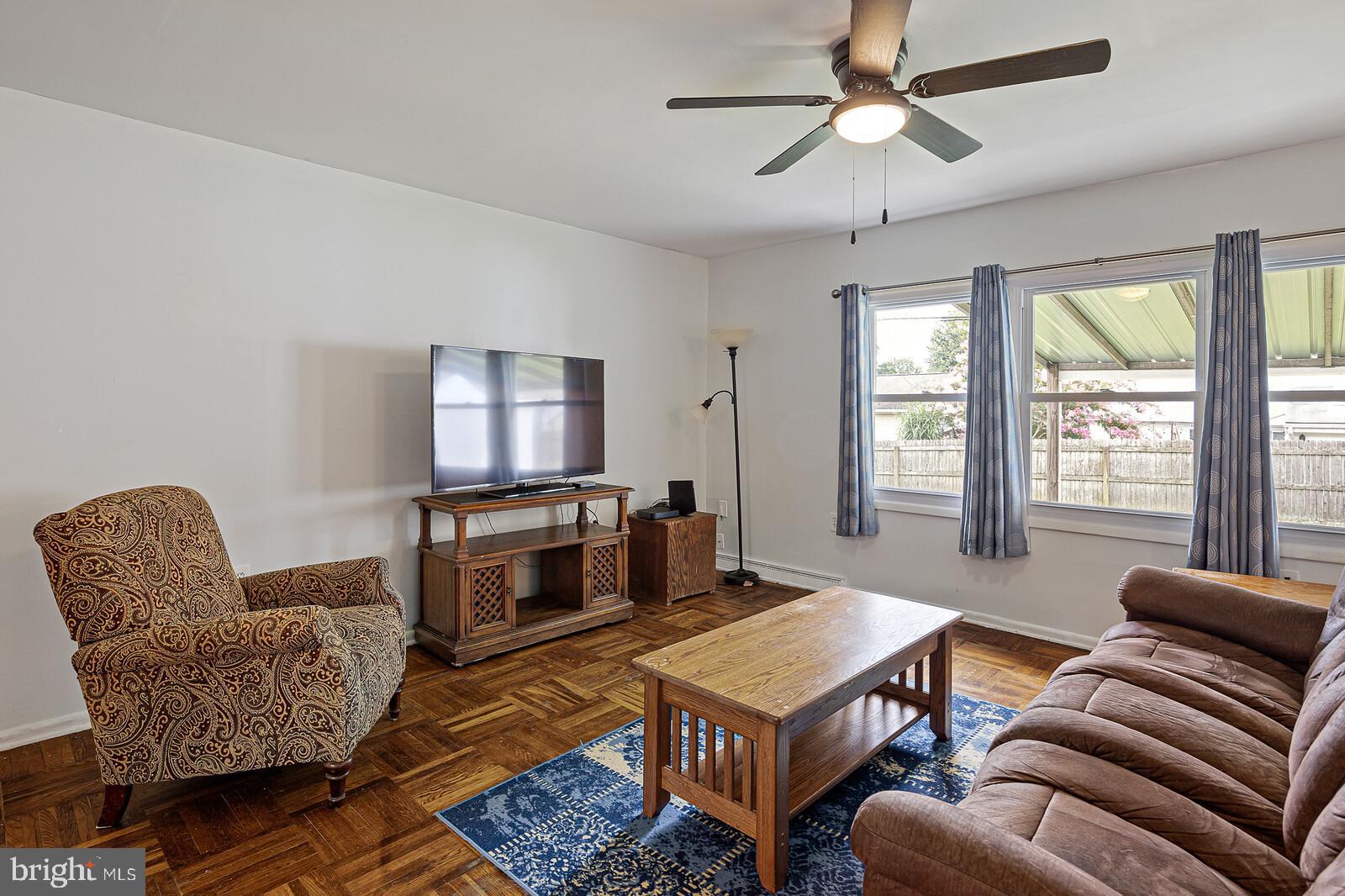 27 Benning Road Claymont, DE 19703 - Photo 4 of 27 Living Room