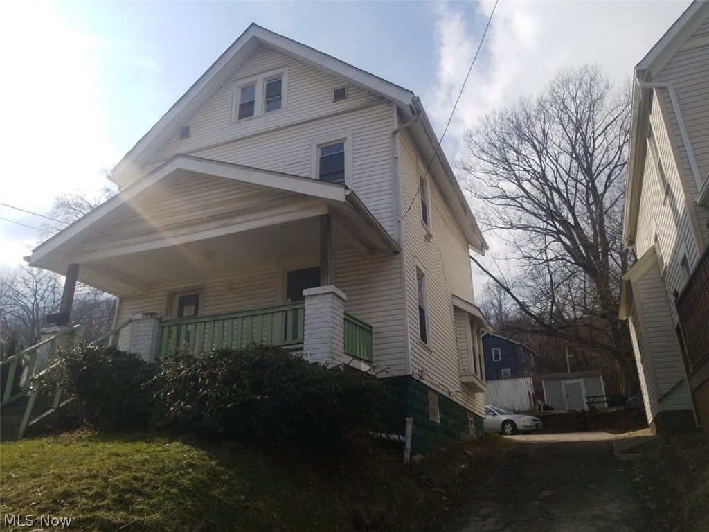 1740 Manchester Road Akron, OH 44314 - Photo 2 of 11