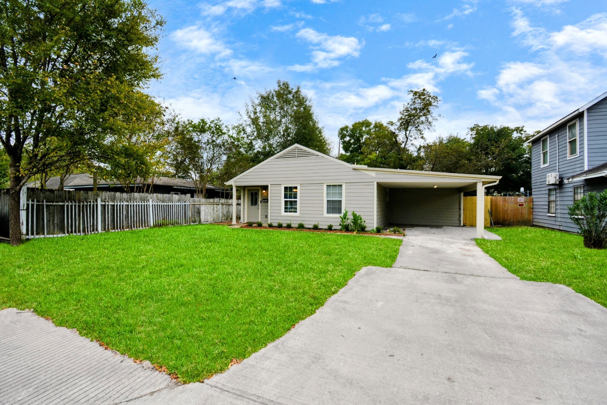 5410 Bataan Road Houston, TX 77033 - Photo 2 of 11 Gallery Image 2