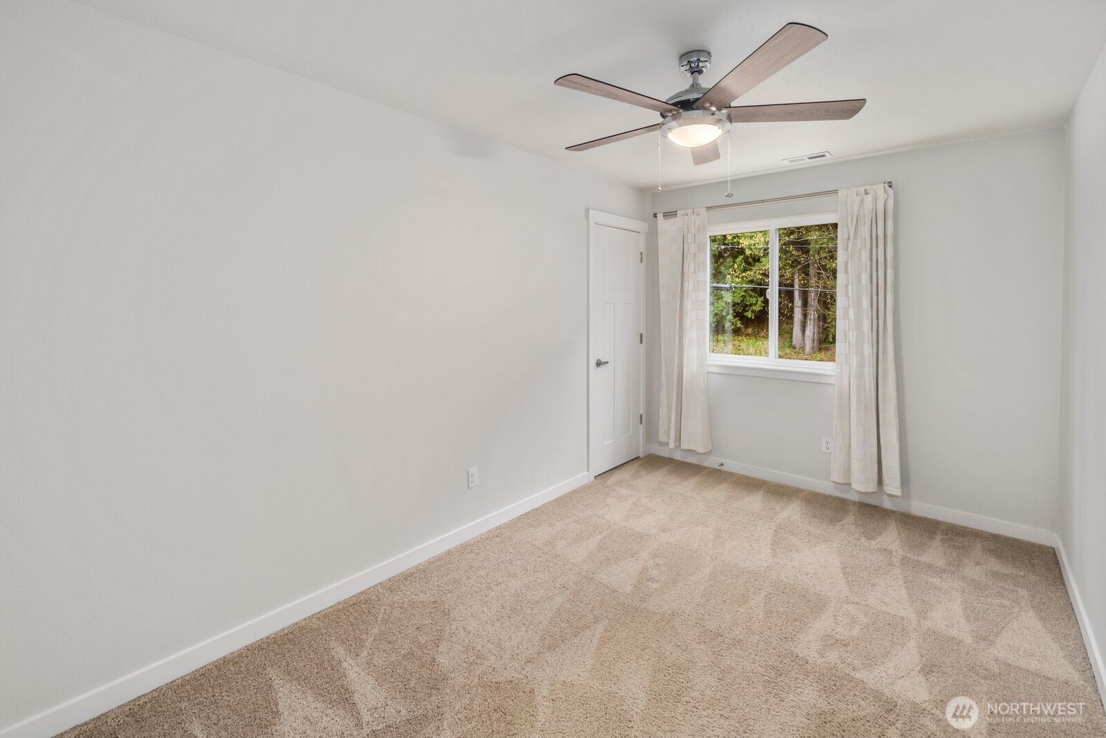 2720 Callow Road, Unit B Lake Stevens, WA 98258 - Photo 24 of 34