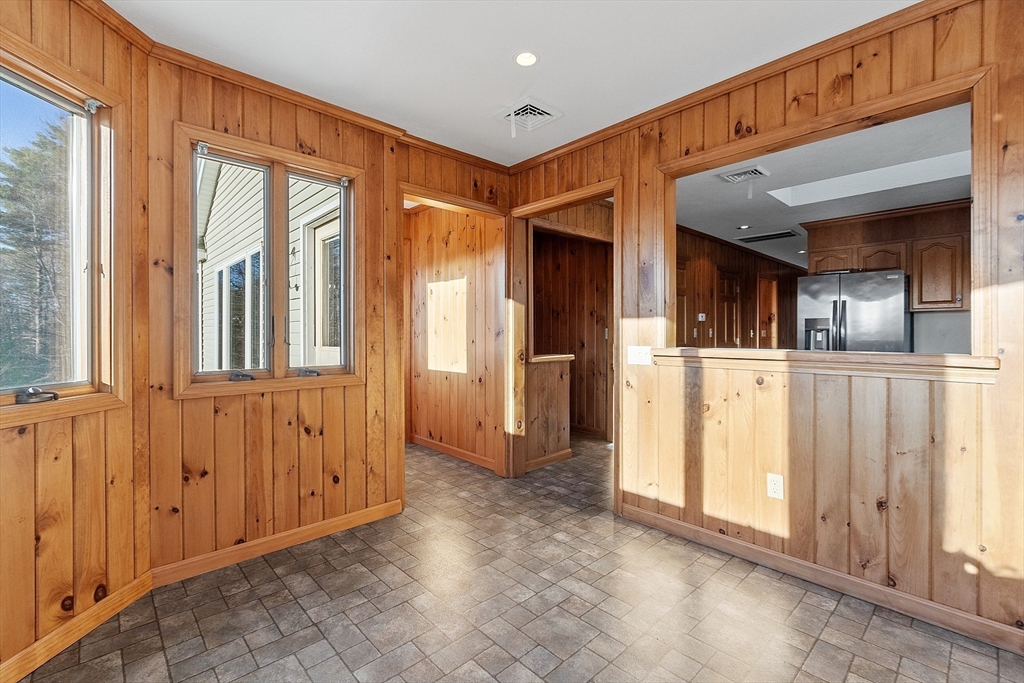 51 Haskell Road Templeton, MA 01468 - Photo 8 of 42