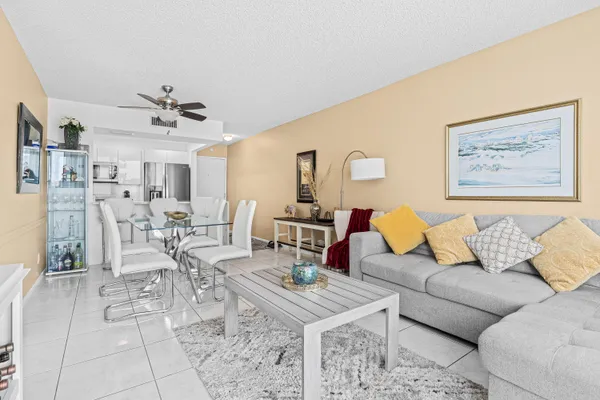 $3,500 | 525 North Ocean Boulevard, Unit D, Pompano Beach, FL 33062