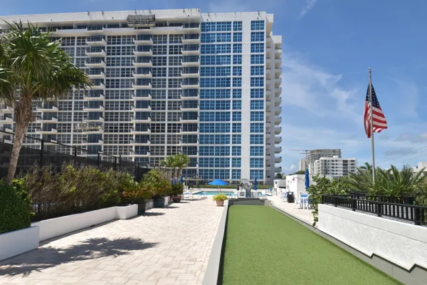 $3,500 | 525 North Ocean Boulevard, Unit D, Pompano Beach, FL 33062