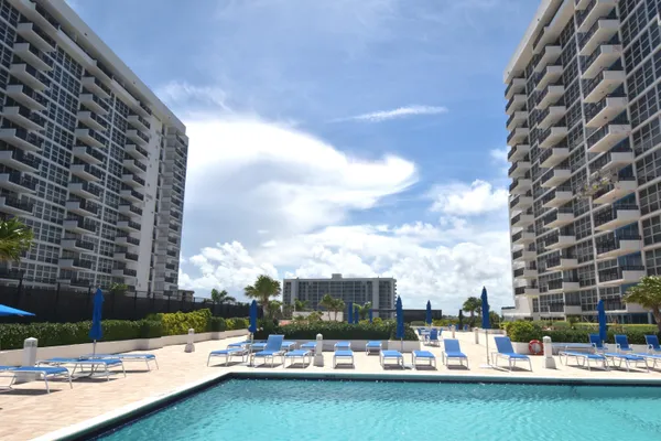 $3,500 | 525 North Ocean Boulevard, Unit D, Pompano Beach, FL 33062