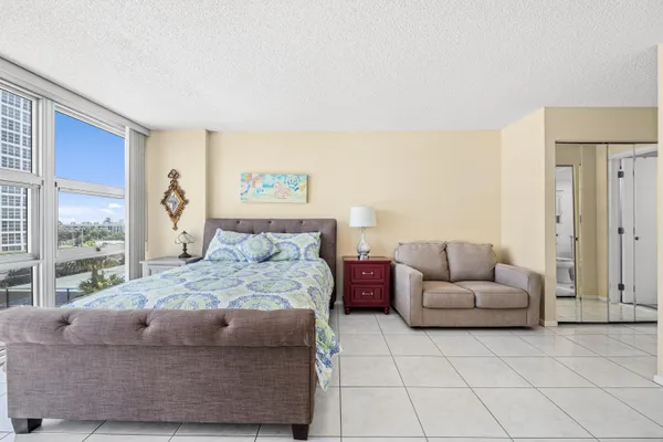 $3,500 | 525 North Ocean Boulevard, Unit D, Pompano Beach, FL 33062