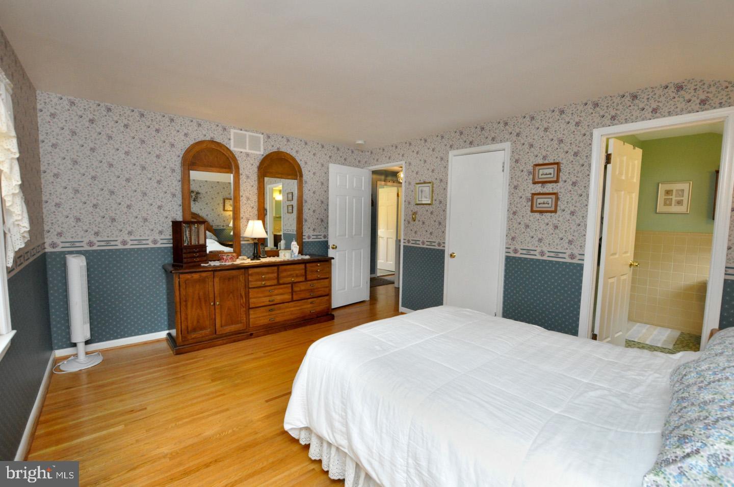 409 Pelham Road Cherry Hill, NJ 08034 - Photo 15 of 24