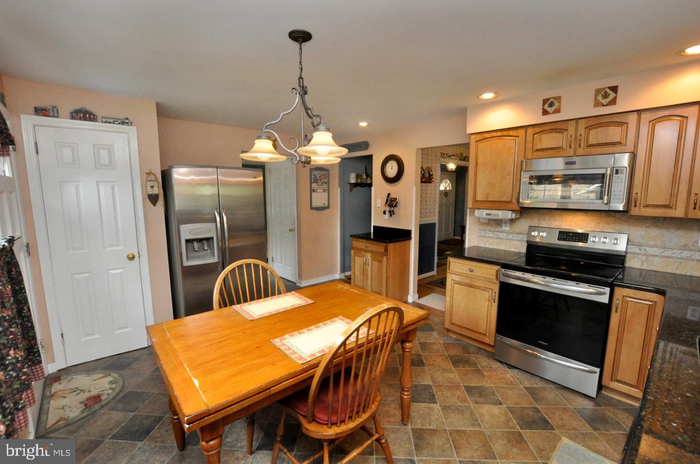 409 Pelham Road Cherry Hill, NJ 08034 - Photo 6 of 24