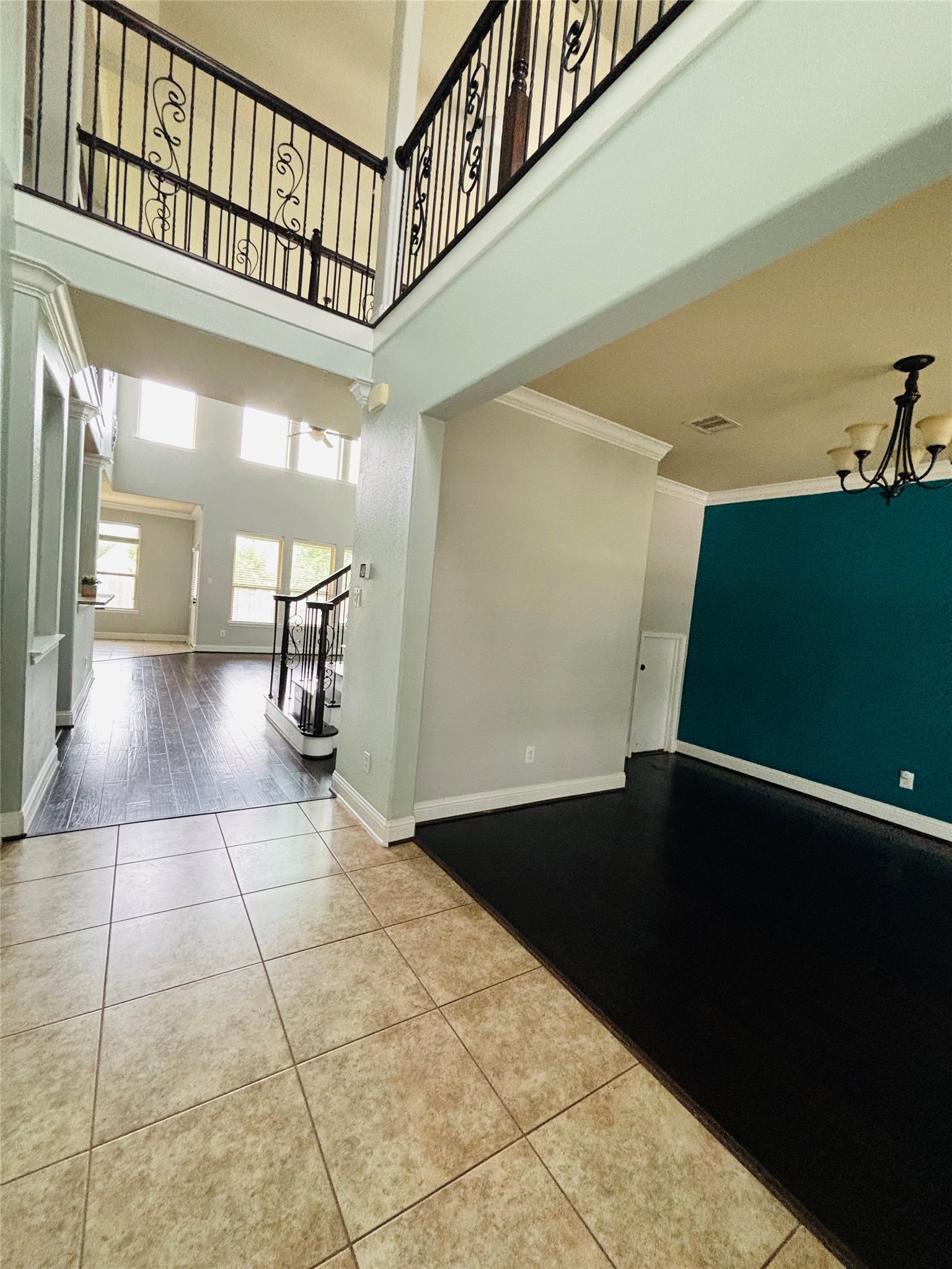 419 Blossom Terrace Lane Rosenberg, TX 77469 - Photo 2 of 19 a view of a hallway with entryway