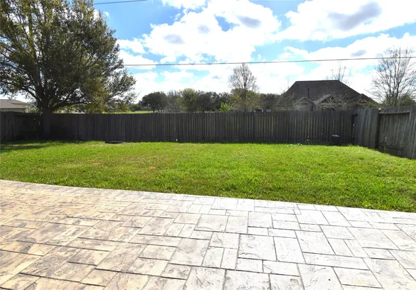 $2,600 | 419 Blossom Terrace Lane, Rosenberg, TX 77469