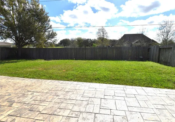 $2,600 | 419 Blossom Terrace Lane, Rosenberg, TX 77469