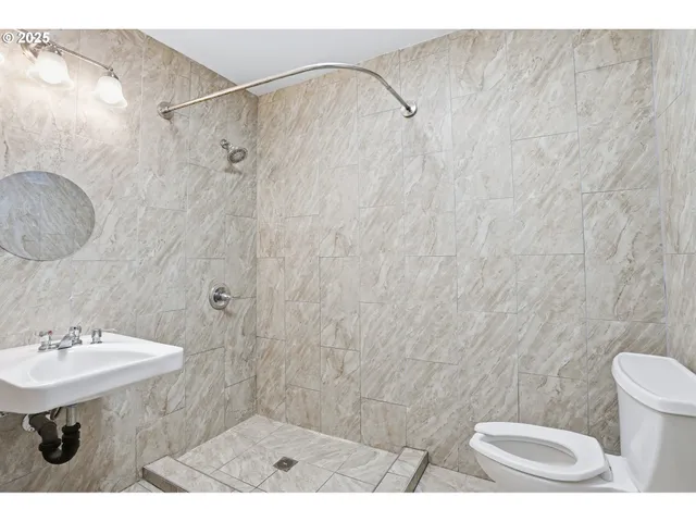 $750,000 | 3524 Southeast 119th Avenue, Portland, OR 97266