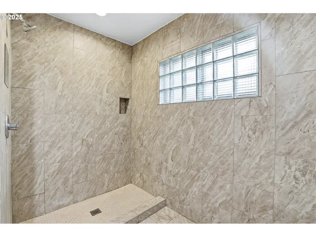 $750,000 | 3524 Southeast 119th Avenue, Portland, OR 97266