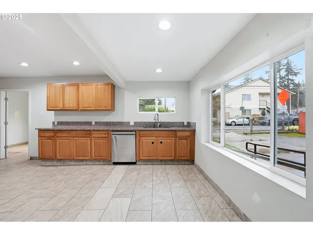 $750,000 | 3524 Southeast 119th Avenue, Portland, OR 97266