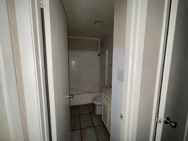 $950 | 702 Hargest Street, Unit 4, Prairie View, TX 77445