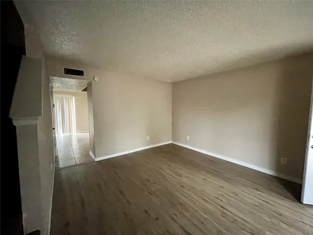 $950 | 702 Hargest Street, Unit 4, Prairie View, TX 77445