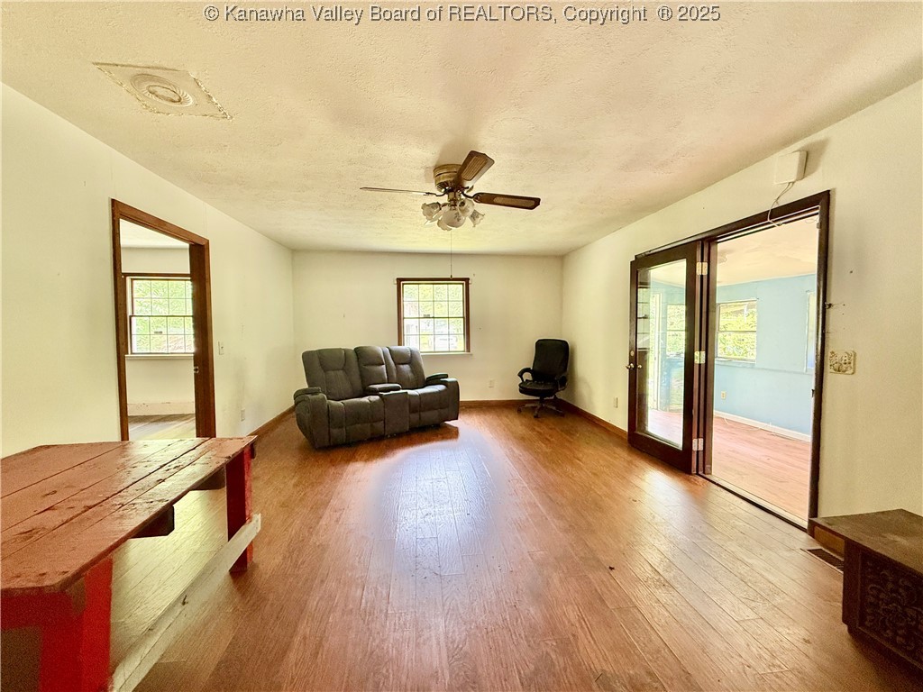 1749 Chapps Fork Road Charleston, WV 25312 - Photo 9 of 42 Gallery Image 9