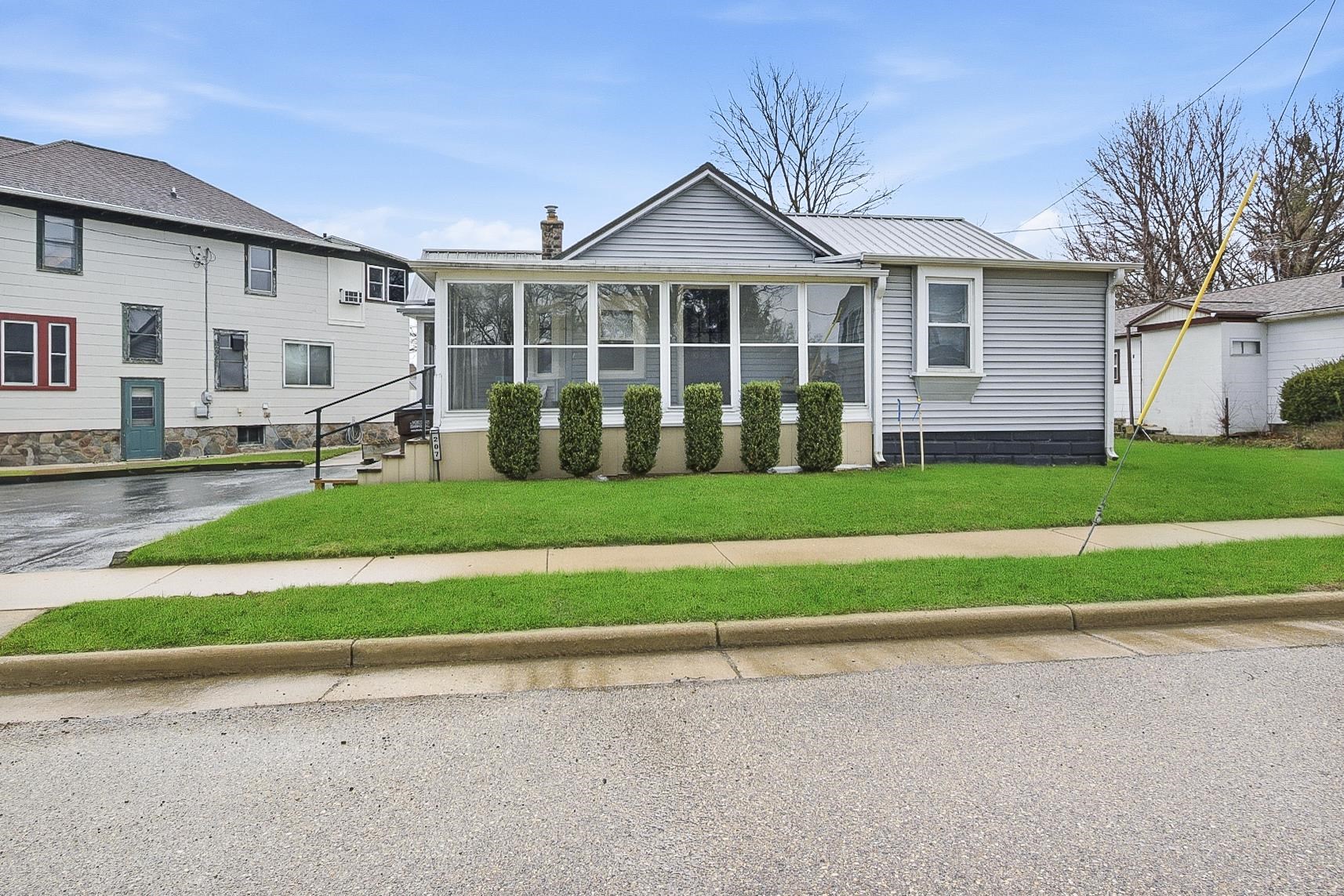 207 Maple Street Palmyra, WI 53156 - Photo 2 of 28