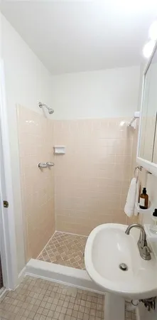 $1,900 | 2866 Manor Court, Snellville, GA 30078