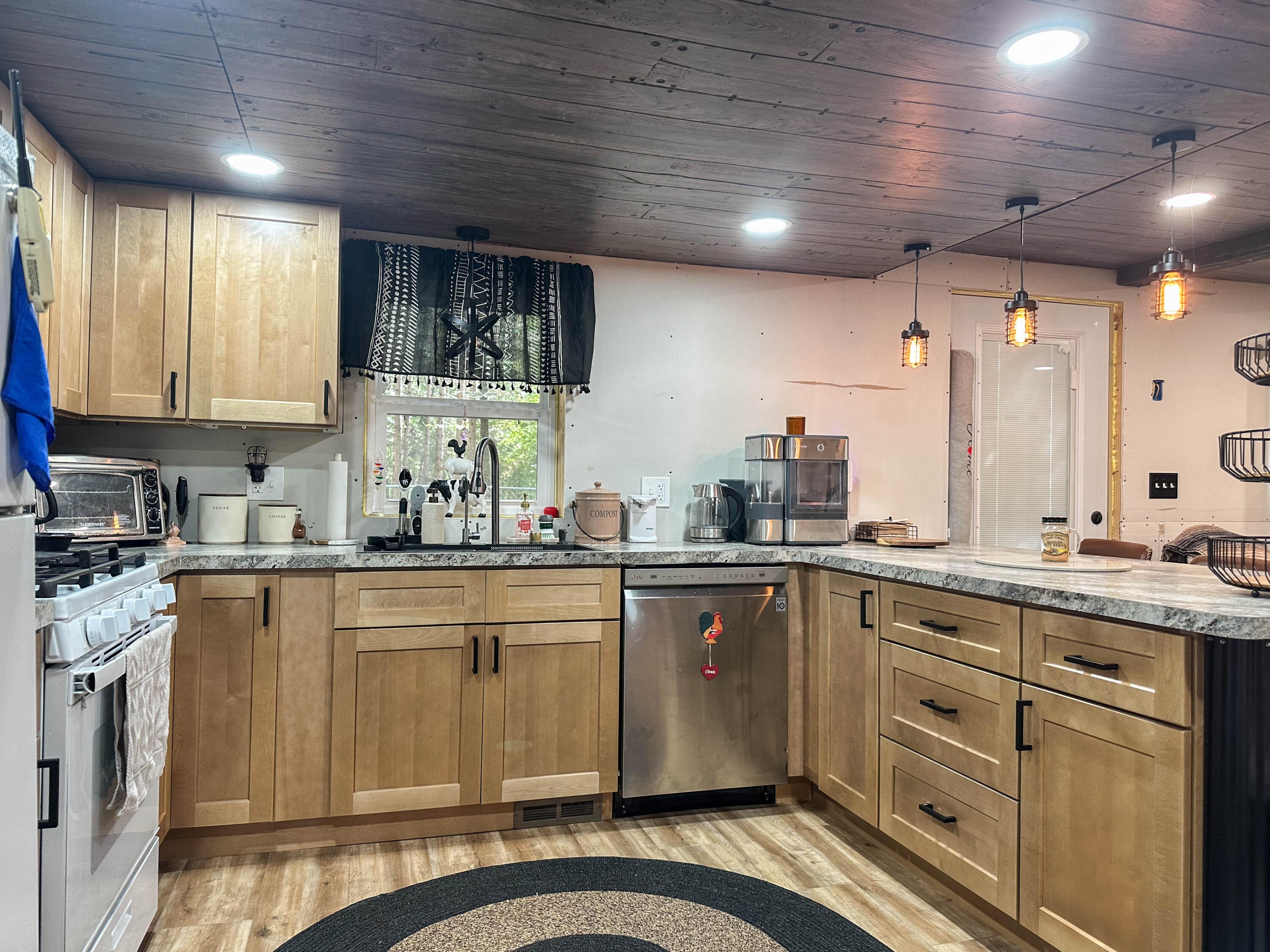 10450 North Tuttle Road Free Soil, MI 49411 - Photo 12 of 35 Kitchen