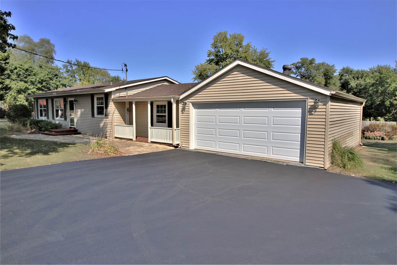 10035 Hamborg Road Roscoe, IL 61073 - Photo 1 of 24 Gallery Image 1