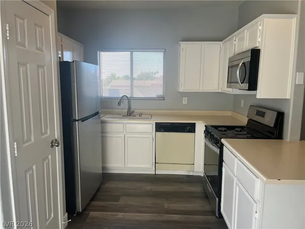 $1,695 | 3206 Mystic Ridge Court, Las Vegas, NV 89129